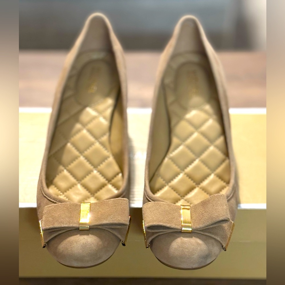 Michael Kors Kiera Flex Mid Pump Bow Suede Womens 8 Color Khaki